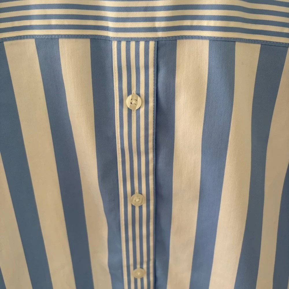 Chico’s No-Iron Chic Stretch Striped Blouse. Size 8/ Chico’s 1. - Picture 7 of 10